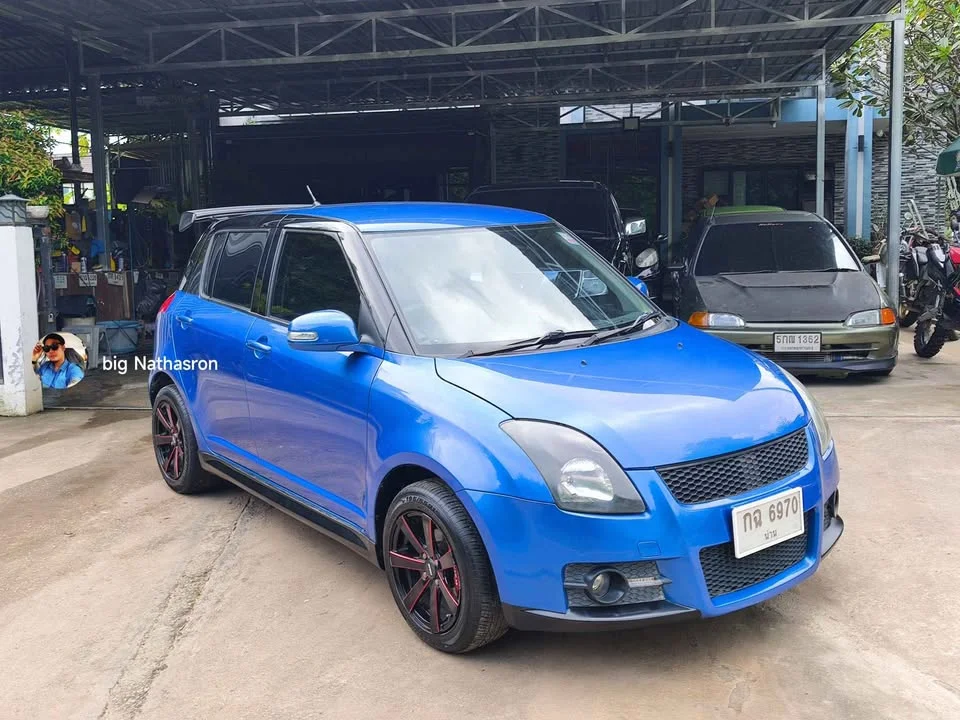 2011 Suzuki Swift I 3