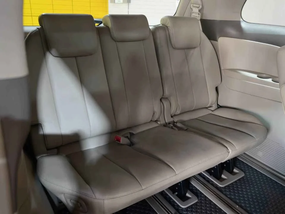 2010 Toyota Estima III 3