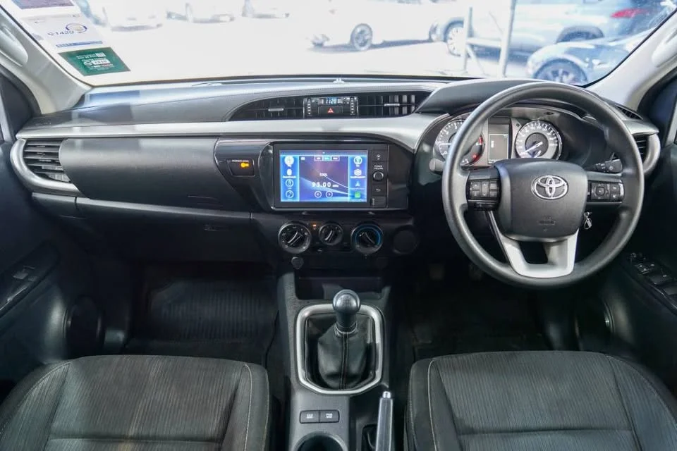 2021 Toyota Hilux VIII 2
