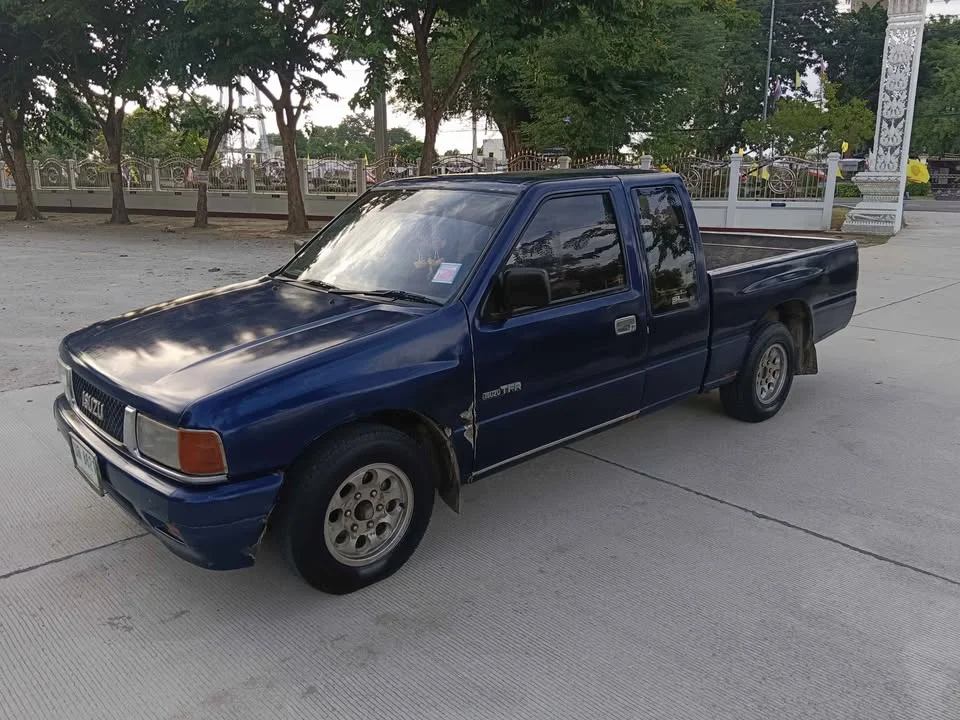1991 Isuzu TFR III 2