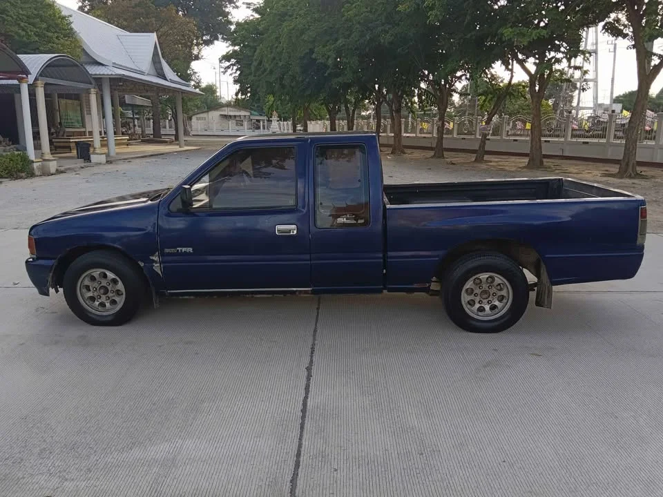 1991 Isuzu TFR III 3