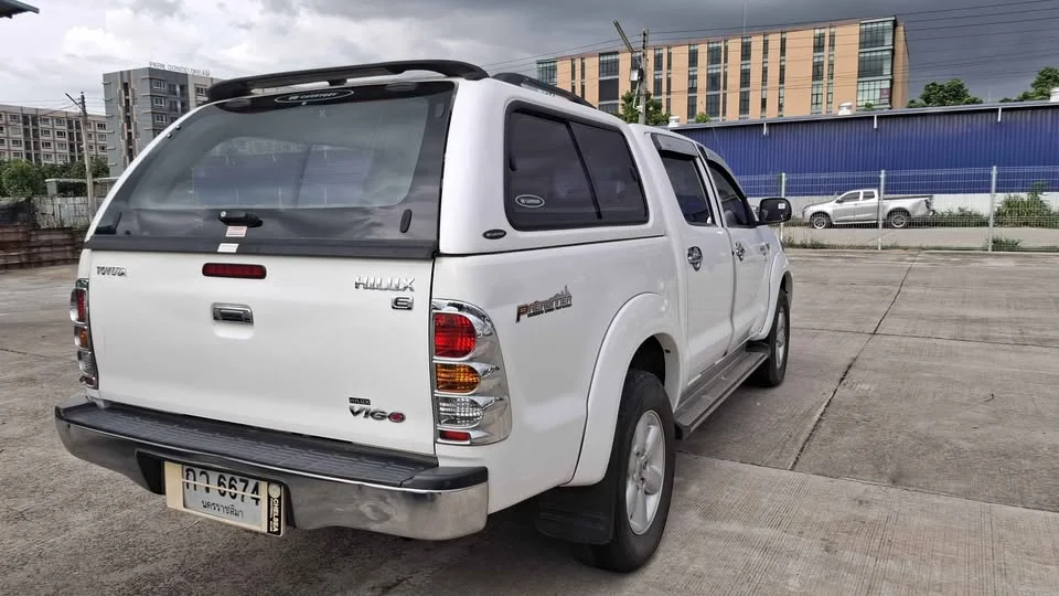 2011 Toyota Hilux VII 2