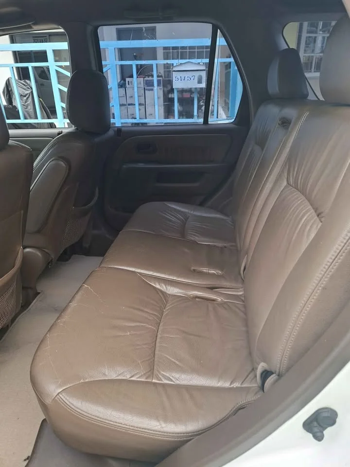 2005 Honda CR-V II 3