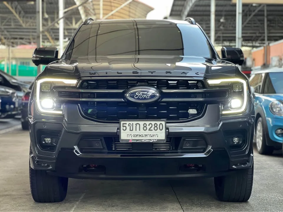 2023 Ford Everest III 2