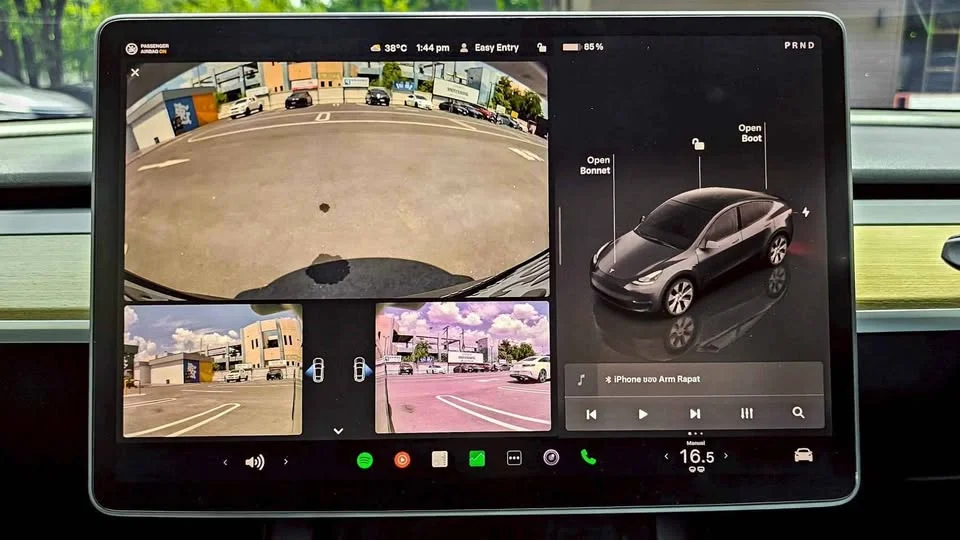 2023 Tesla Model Y 2