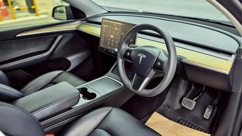 2023 Tesla Model Y 3
