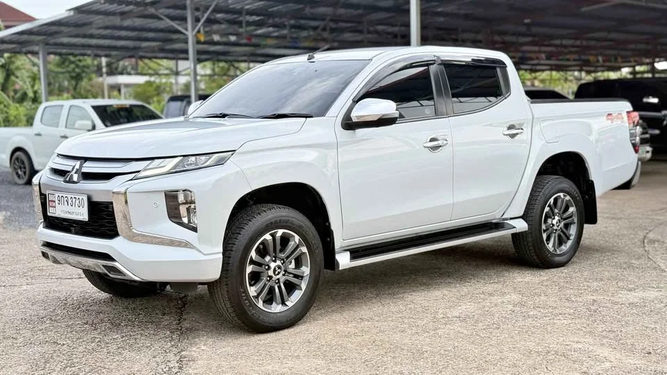 2019 Mitsubishi Triton V 3