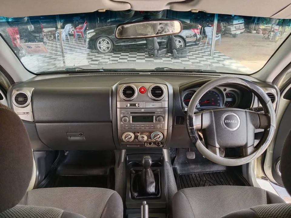 2009 Isuzu D-Max I 2