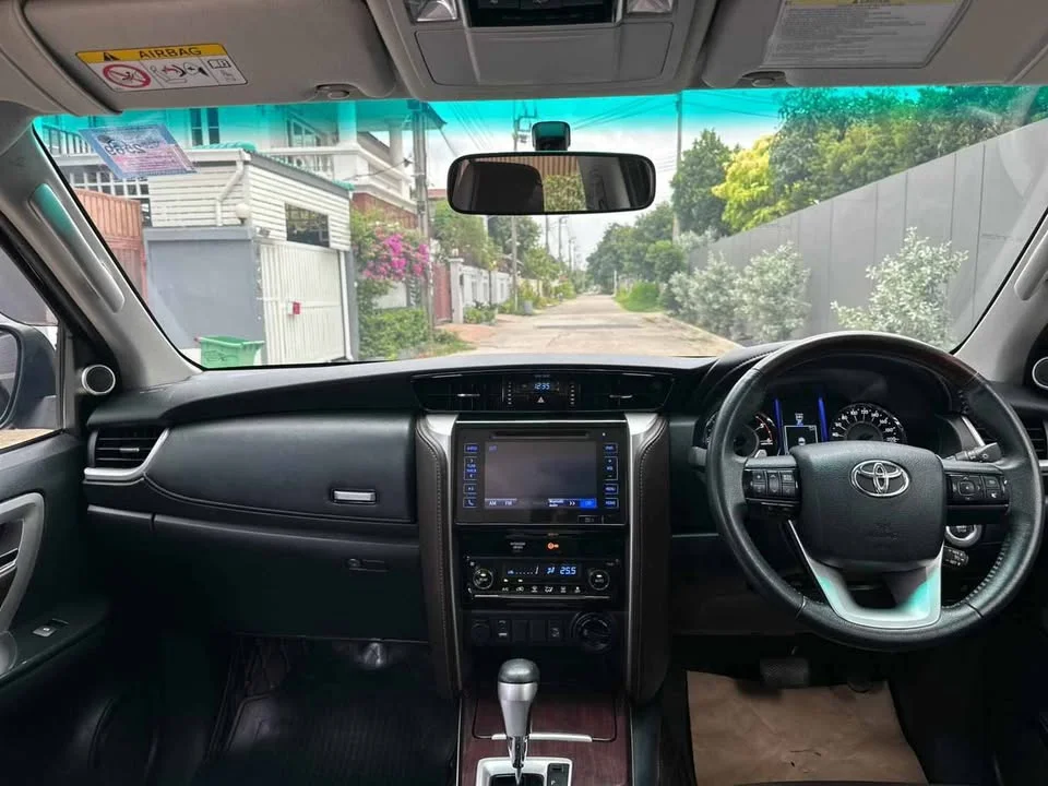 2018 Toyota Fortuner II 2