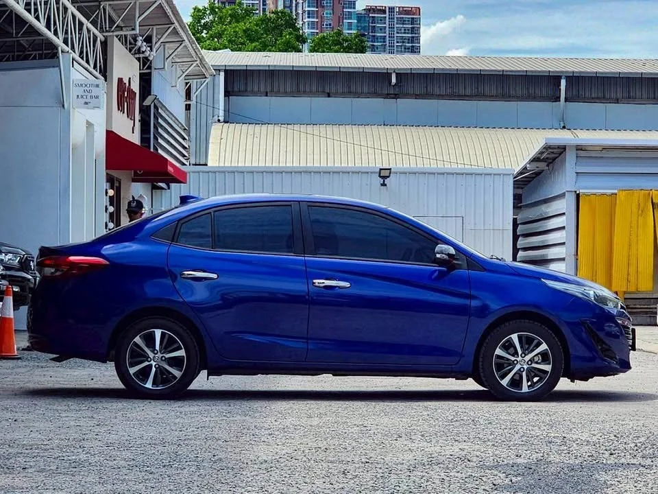 2019 Toyota Yaris ATIV III 2