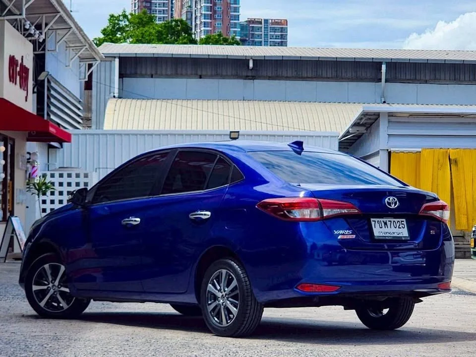 2019 Toyota Yaris ATIV III 3