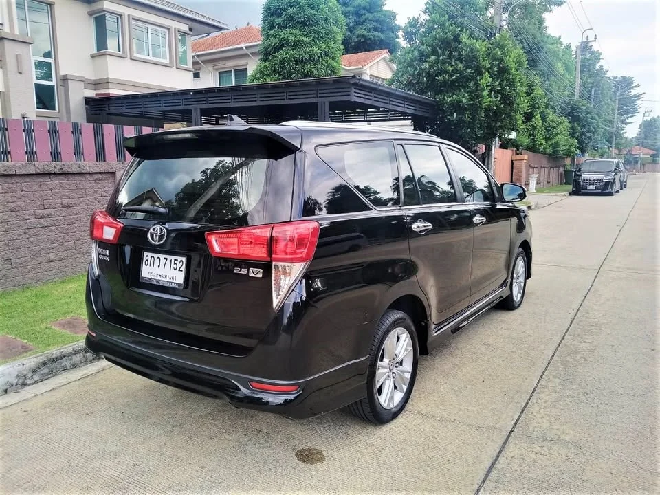 2019 Toyota Innova II 3