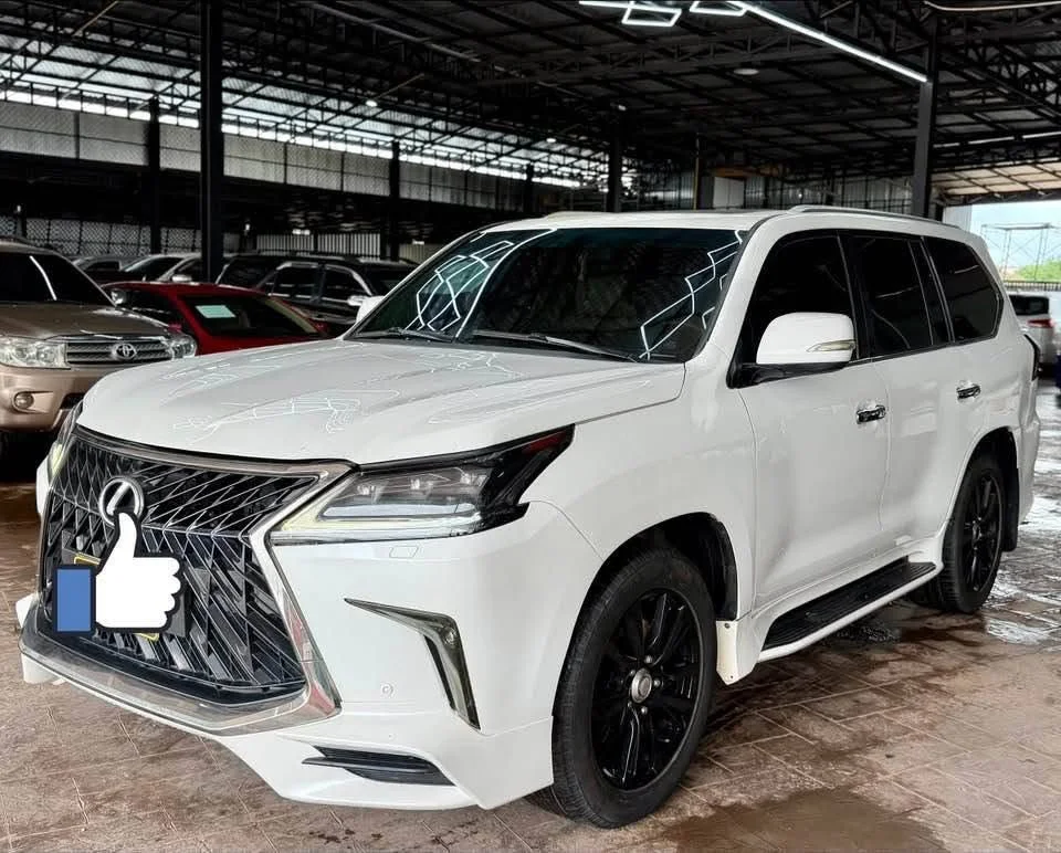 2010 Lexus LX III 2
