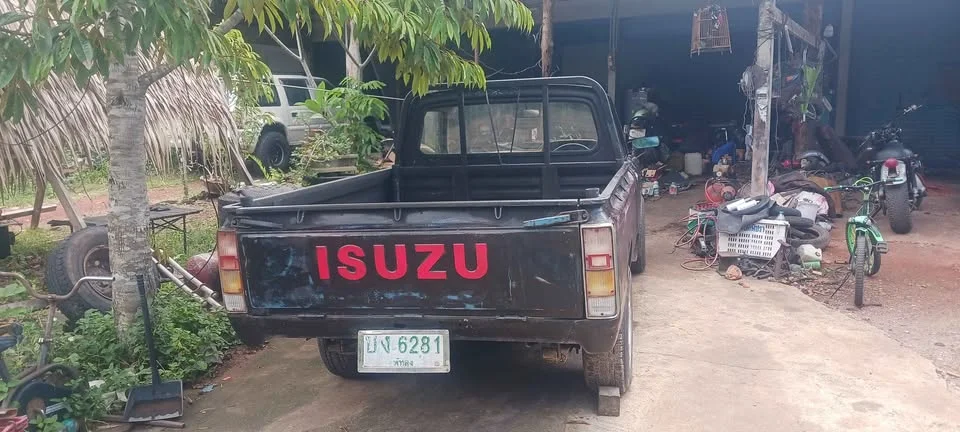 1980 Isuzu Faster Dragon Eyes I 3
