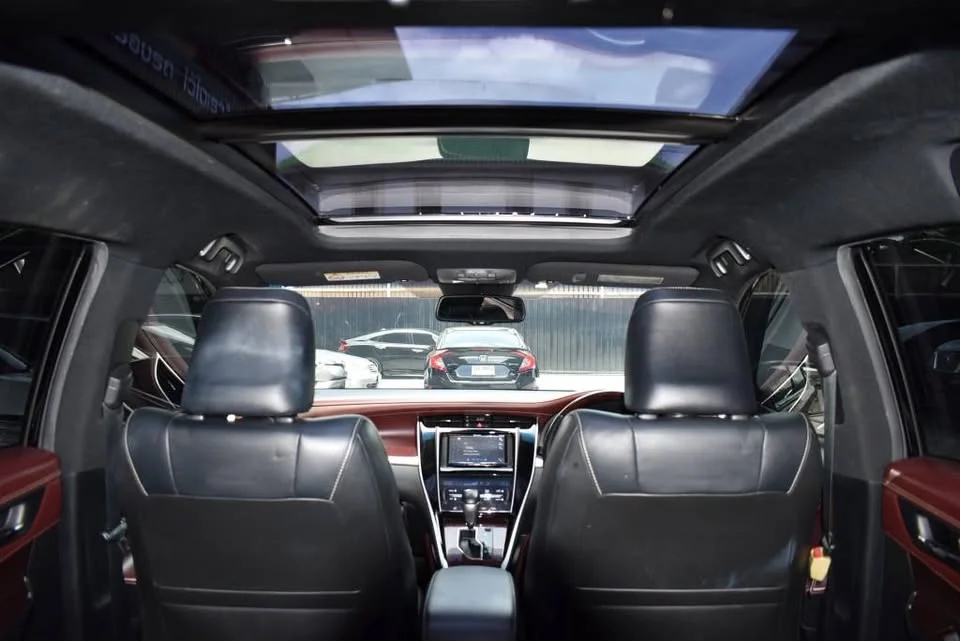 2015 Toyota Harrier III 2