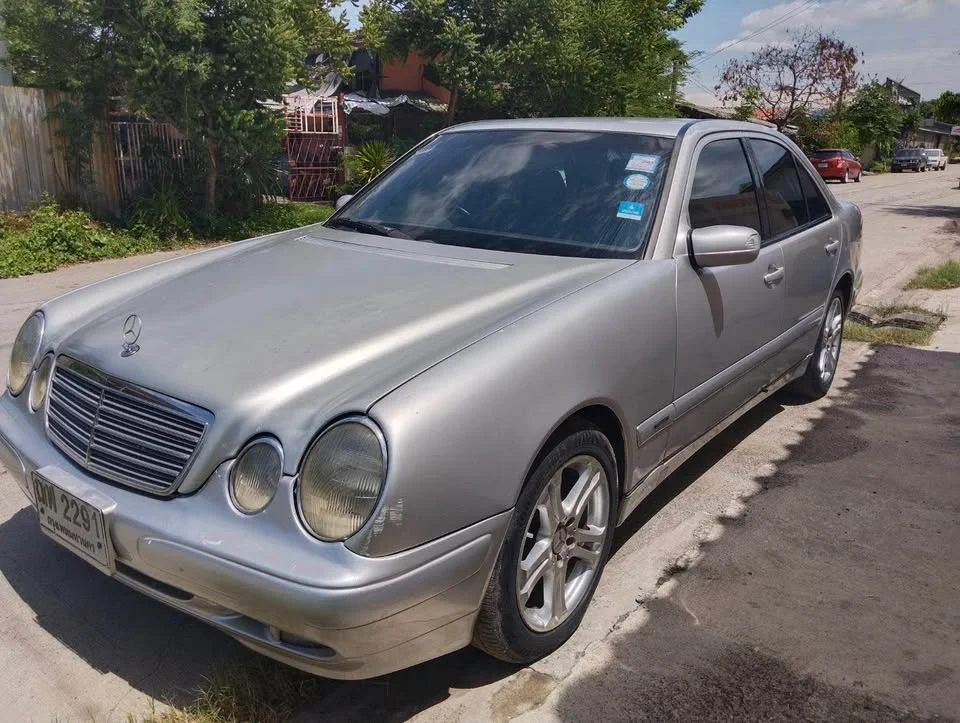2002 Benz E-Class W210 3