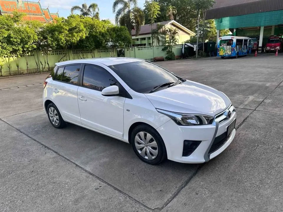 2017 Toyota Yaris III 2