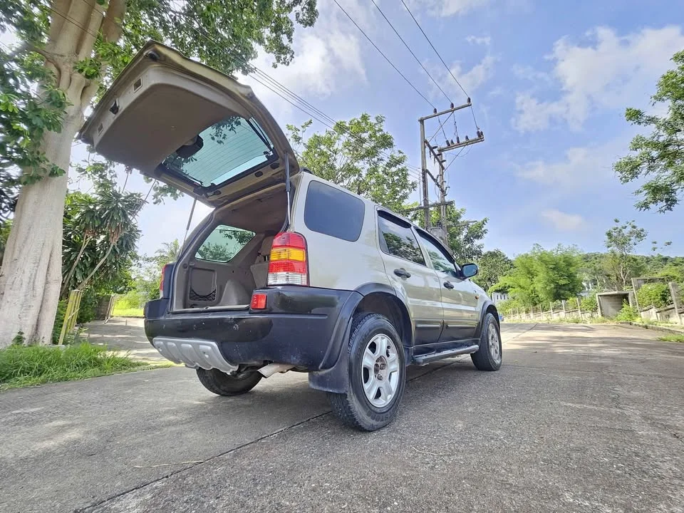 2004 Ford Escape I 2