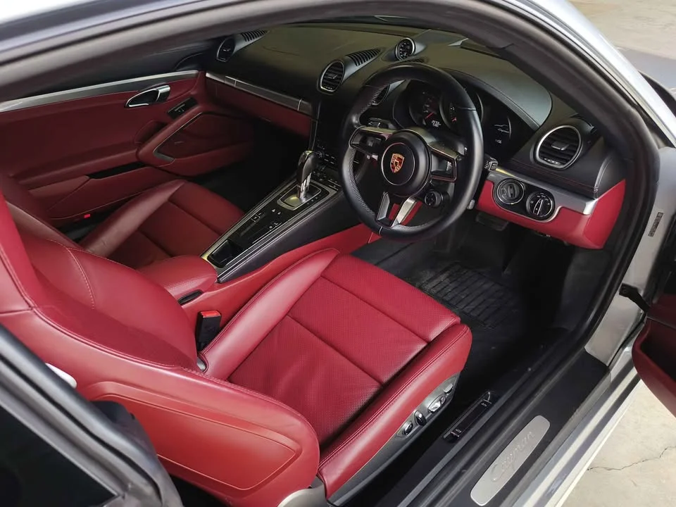 2019 Porsche 718 Boxster and Cayman IV 2