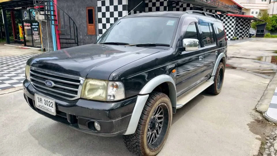 2005 Ford Everest I 3