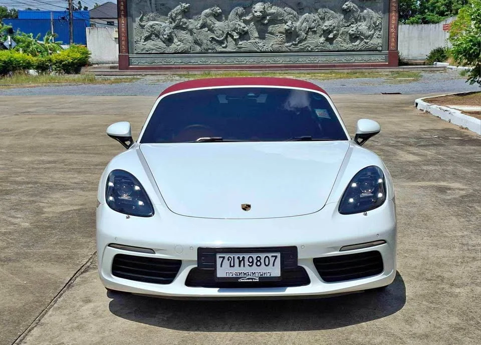 2016 Porsche 718 Boxster and Cayman IV 2