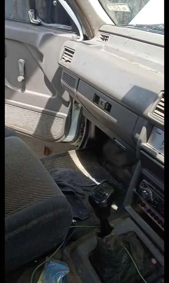 1990 Isuzu TFR III 2
