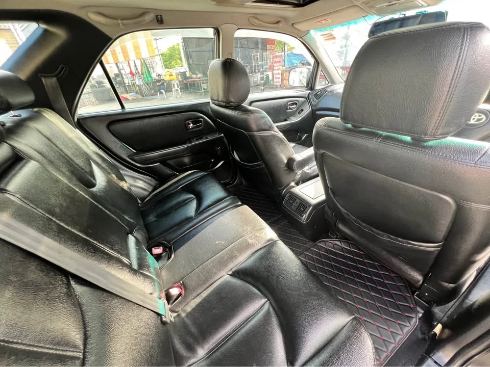 2001 Toyota Harrier I 3