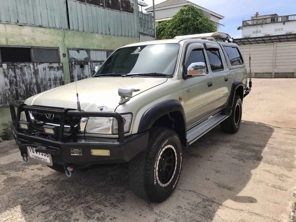 2002 Toyota Hilux Tiger VI 3