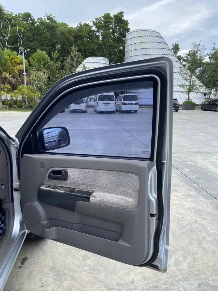 2006 Isuzu D-Max I 3