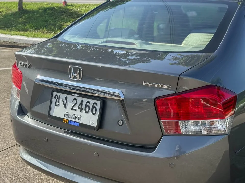 2010 Honda City V 3