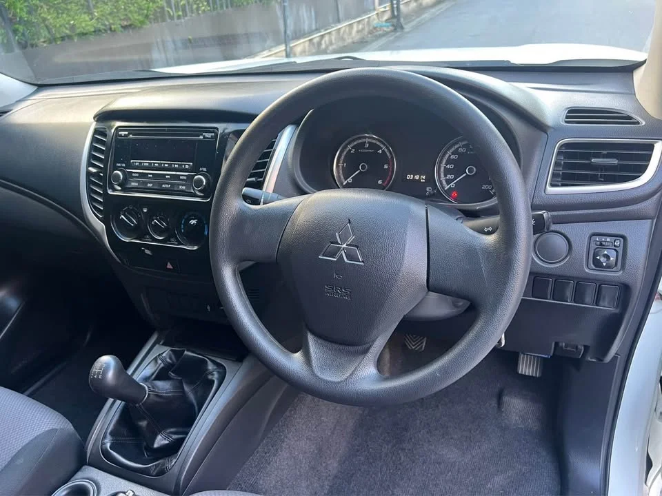 2023 Mitsubishi Triton V 2