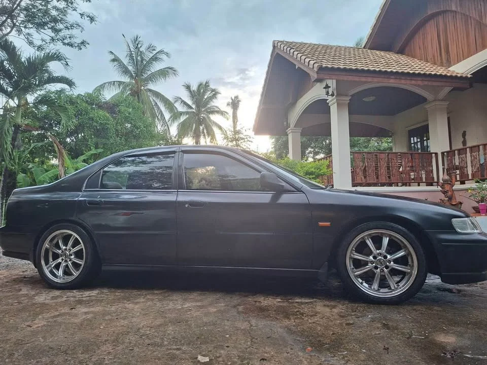 1994 Honda Accord V 2