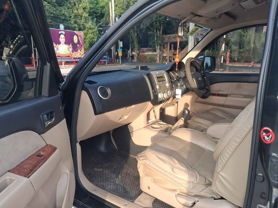 2008 Ford Everest I 3