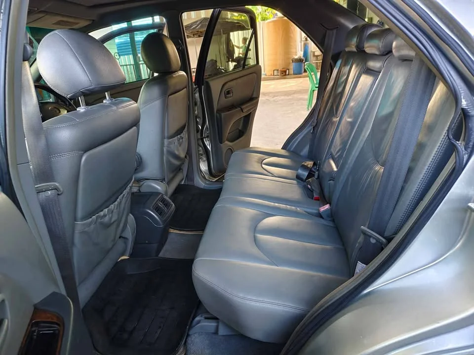 2000 Toyota Harrier I 2