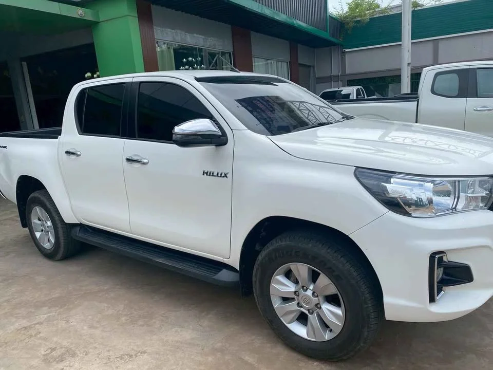 2019 Toyota Hilux VIII 3