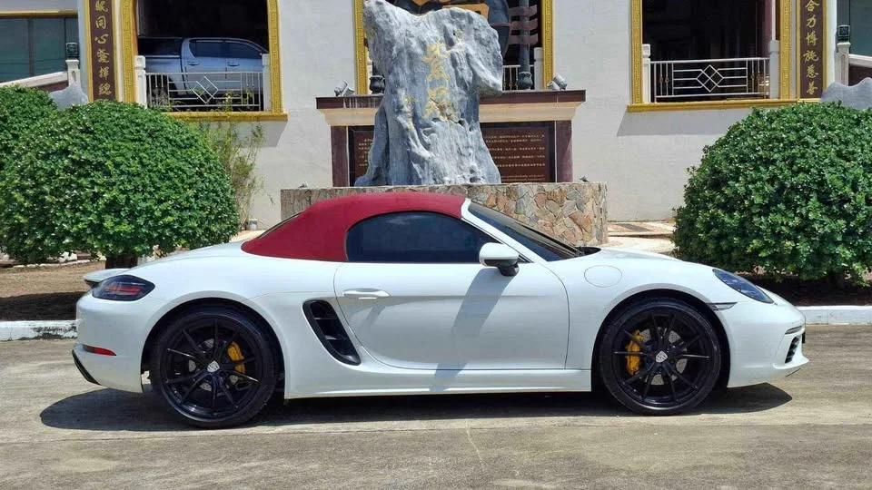 2016 Porsche 718 Boxster and Cayman IV 2