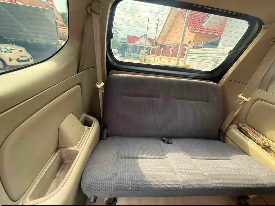 2010 Toyota Avanza I 3