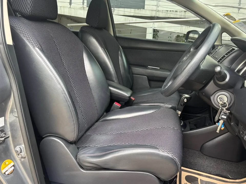 2011 Nissan Tiida I (C11) 3