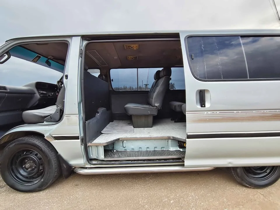 1998 Toyota Commuter IV (H100) 3