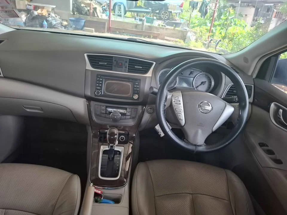 2012 Nissan Sylphy III (B17) 3