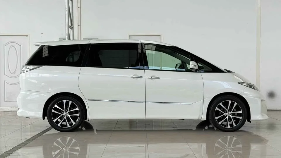 2014 Toyota Estima III 3