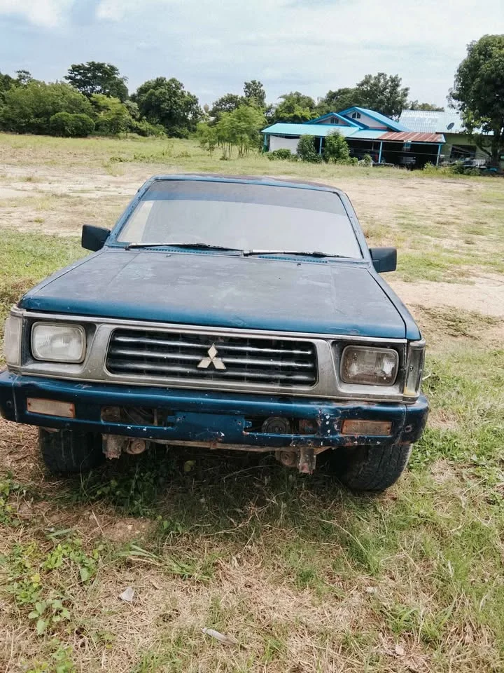 2018 Mitsubishi Triton II 2