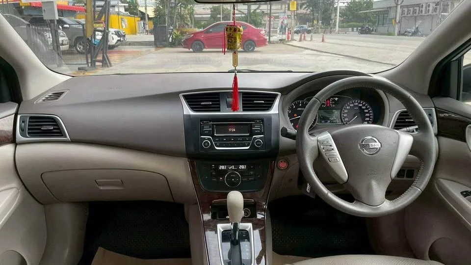2016 Nissan Sylphy III (B17) 3