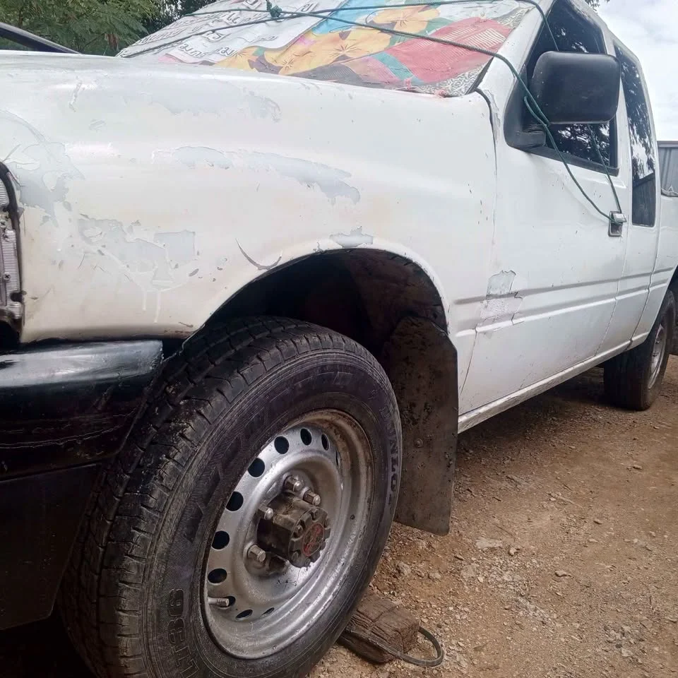 1993 Isuzu TFR III 3