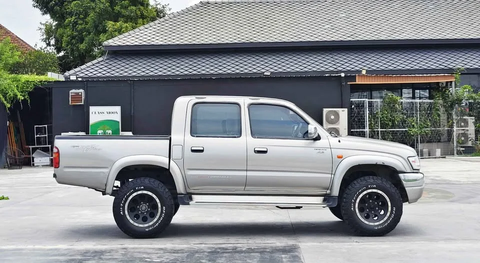 2002 Toyota Hilux Tiger VI 2