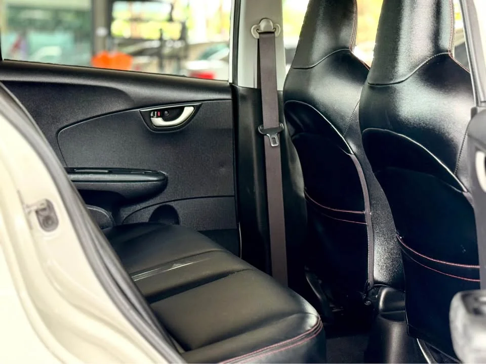 2016 Honda Brio Amaze I 3