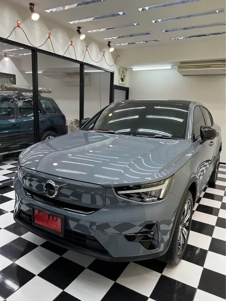 2024 Volvo XC40 3