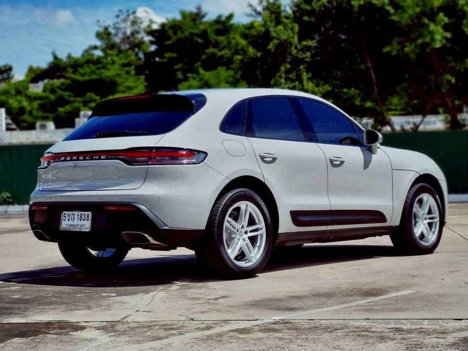 2024 Porsche Macan I 3
