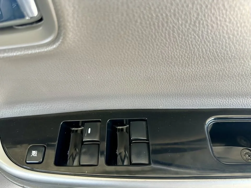 2017 Mitsubishi Triton V 2