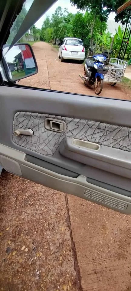 2006 Nissan Frontier I 2